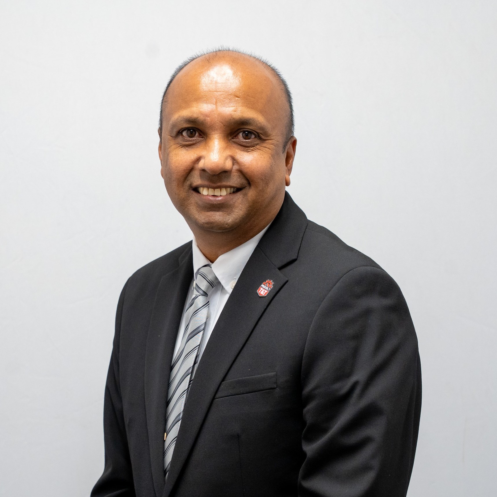 Mahindra Ramesh Ramdeen